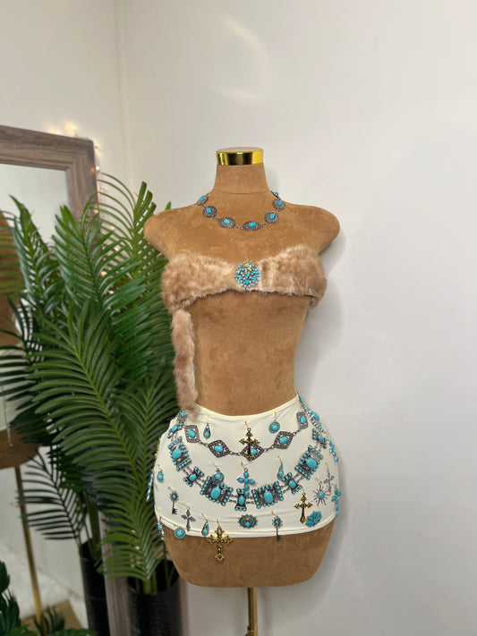 Soft Huntress - all accessories included (Ready to Ship)